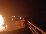 Estados Unidos bombardea puentes en Irán.