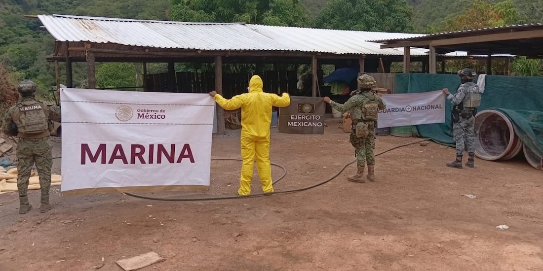 Marina neutraliza laboratorio clandestino en Michoacán.