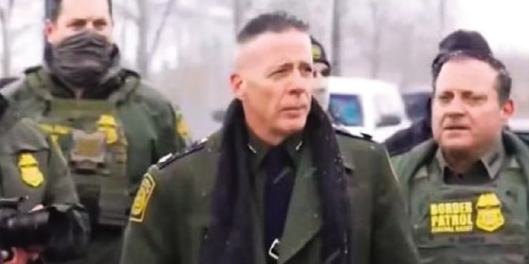 Gregory Bovino fue criticado por su indumentaria al estilo nazi, el pasado sábado