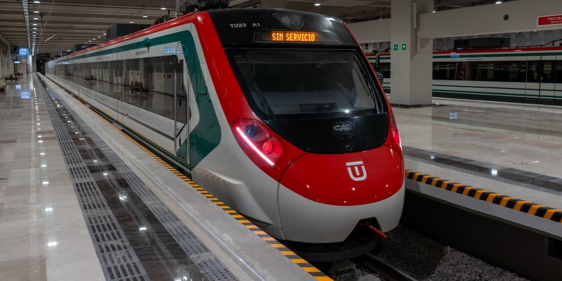 Aspectos del interior y la ruta del Tren Buenavista - AIFA.