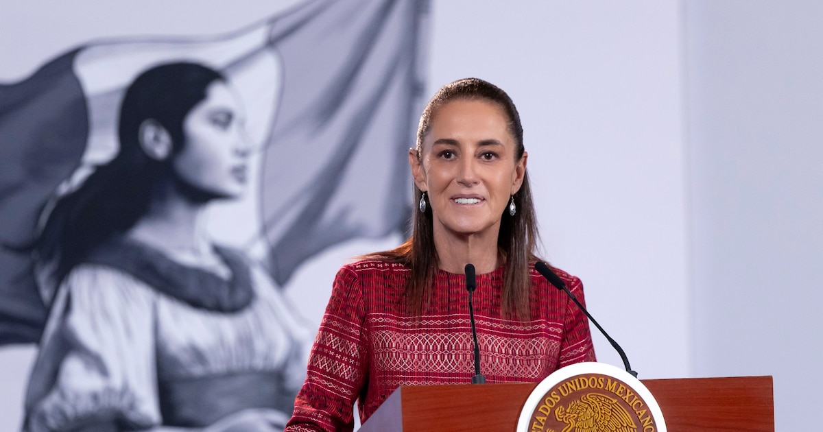 Sheinbaum ofrece la mañanera del 21 de octubre desde Palacio Nacional