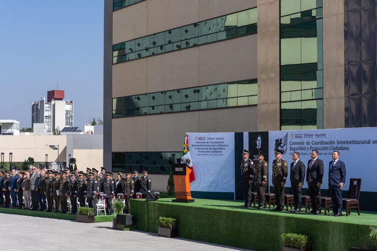 Titulares de la Defensa y SSPC llaman a la colaboración interinstitucional en favor de las familias mexicanas.