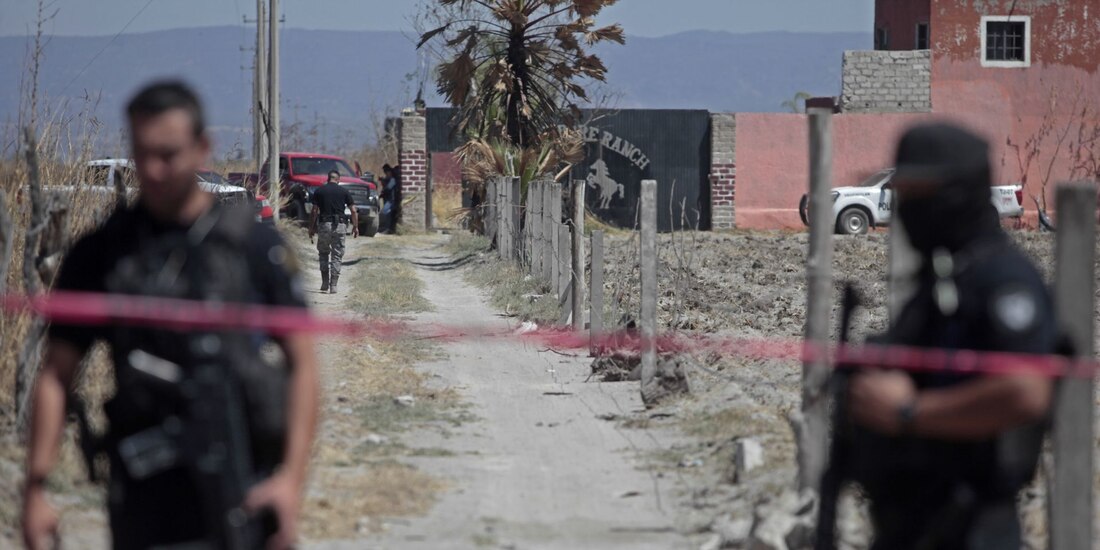 La semana pasada madres buscadoras dieron a conocer un crematorio clandestino en un rancho de Teuchitlán, en Jalisco.