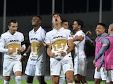 Futbolistas de Pumas festejan un gol contra el Saprissa, en la Concachampions, el pasado 23 de febrero.
