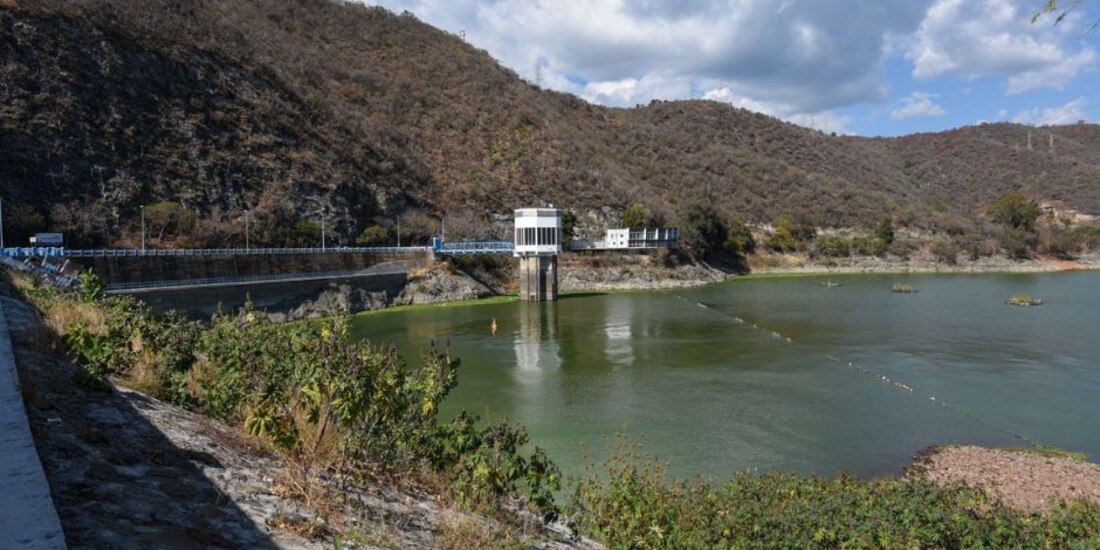 Presa Valle de Bravo del Sistema Cutzamala.