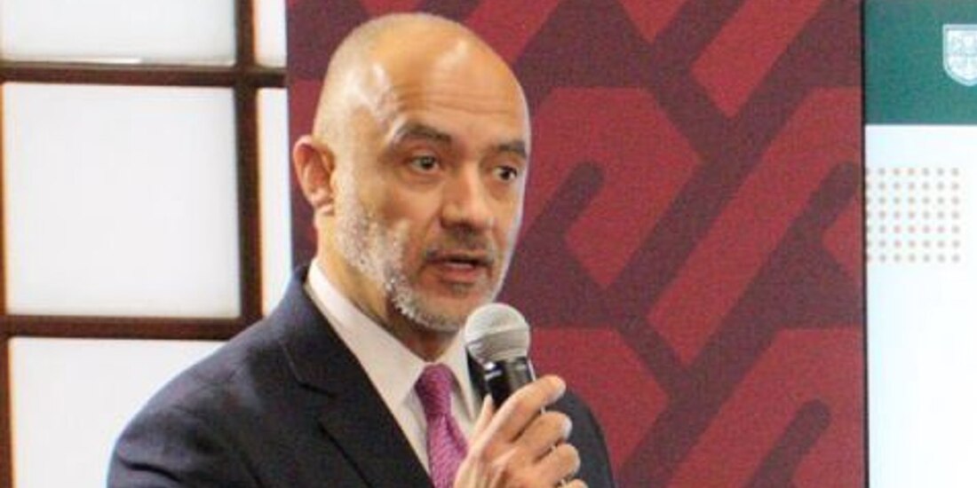  El secretario de Obras y Servicios de la Ciudad de México, Jesús Esteva Medina 