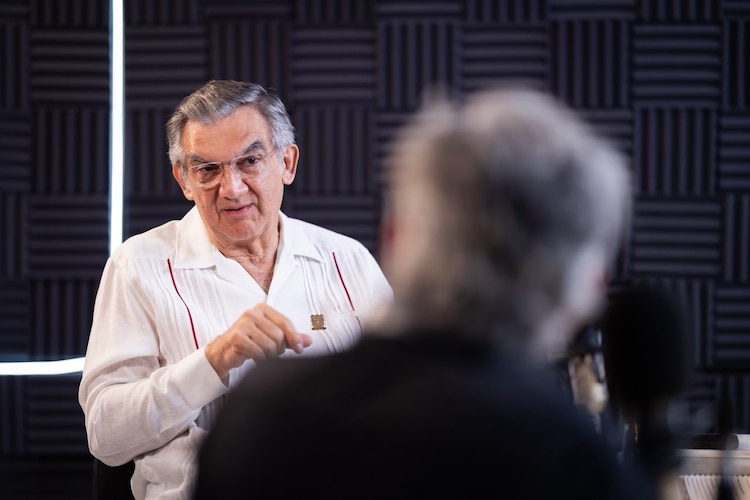 El gobernador de Tamaulipas, Américo Villarreal Anaya, durante el programa "Diálogos con Américo", el 13 de septiembre de 2026.