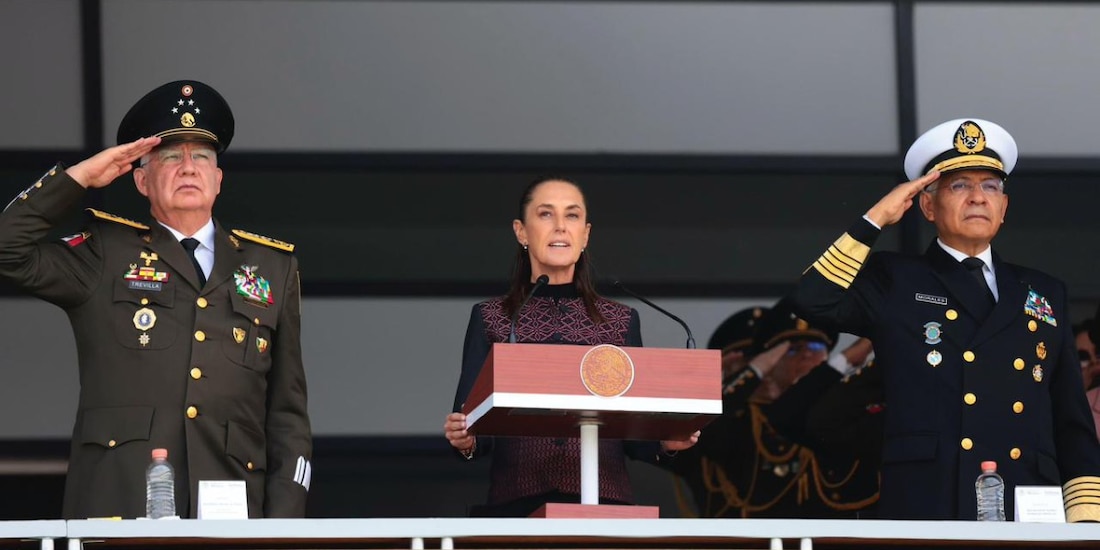 La Comandanta Suprema de las Fuerzas Armadas, Claudia Sheinbaum Pardo, encabezó la ceremonia protocolaria en el plantel militar.