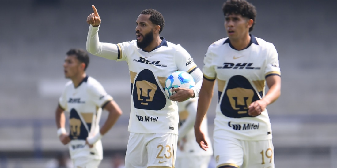 Juninho se estrena con los Pumas en Ciudad Universitaria.