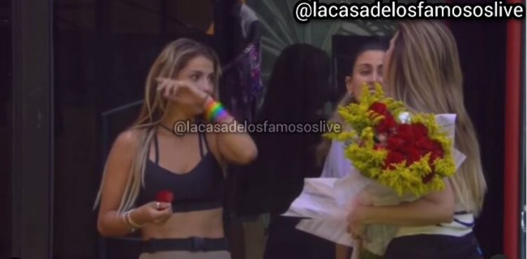 Ferka llora al ver que un helicóptero le tiró flores a Raquel Bigorra en La Casa de los Famosos México