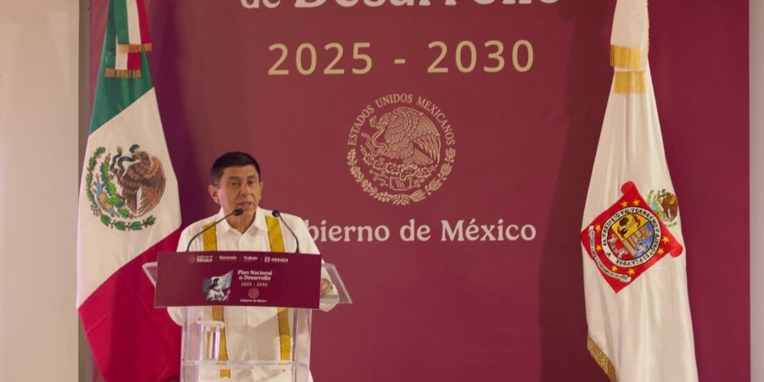 Salomón Jara Cruz destaca el compromiso de Oaxaca con el trabajo digno y la justicia laboral en el Foro Gobernanza con Justicia y Participación Ciudadana.