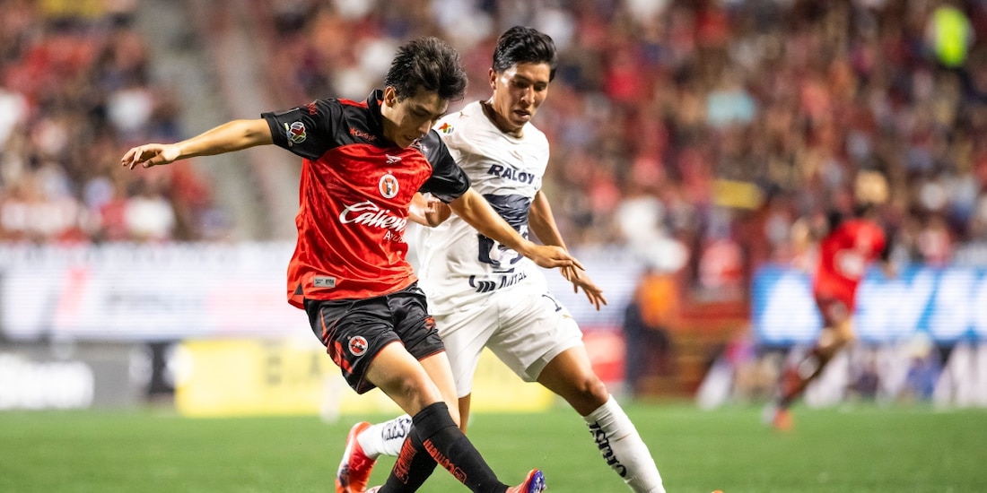 Una acción del Xolos vs Pumas de la UNAM del AP2026 de la Liga MX