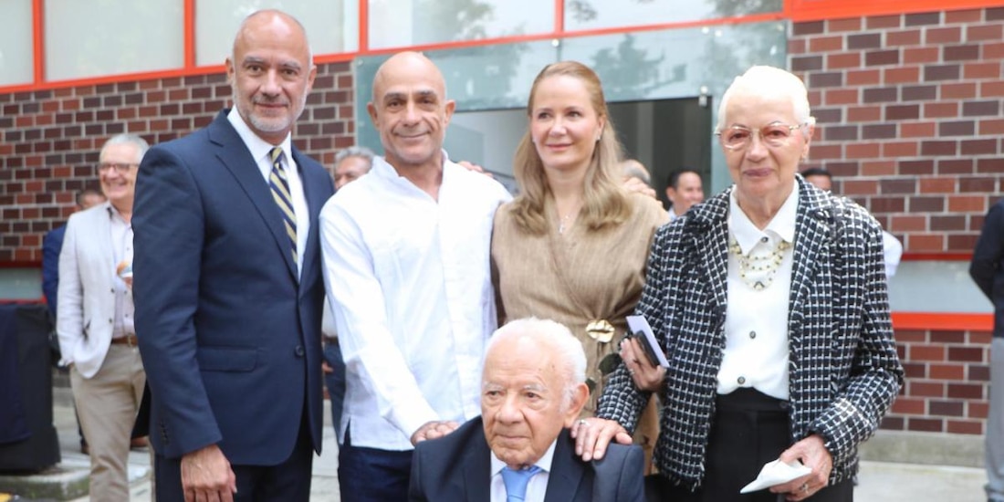 La trayectoria del galardonado fue distinguida previamente con el Premio Nacional de Ingeniería y el Premio Nacional de Protección Civil.