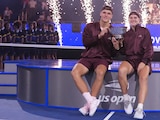 Karolina Muchova y Jakub Mensik celebran su título.