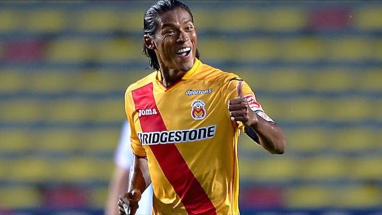 Joel Huiqui en su etapa como jugador del Morelia (2011).