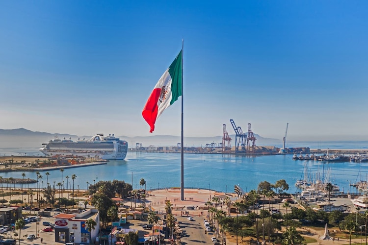 Gobernadora Marina del Pilar invita a conocer destinos, gastronomía y oferta de Baja California.