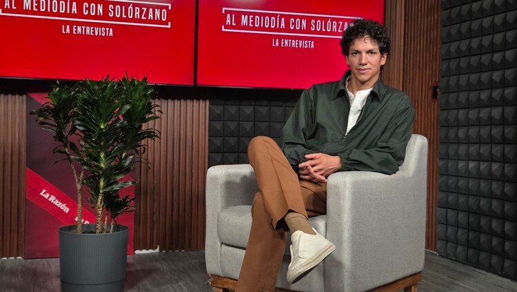 Isaac Hernández en el foro de La Razón de México.