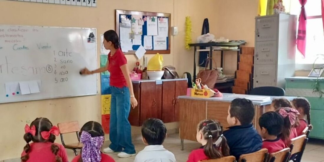 Continúan clases normales en Michoacán