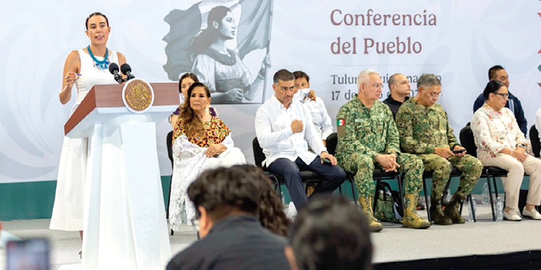 LA SECRETARIA de Turismo (izq.), Josefina Rodríguez, ayer