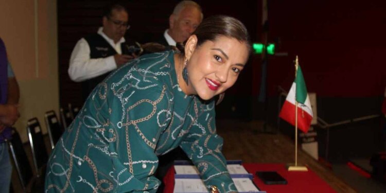 La alcaldía Tlalpan firmó un convenio de colaboración con la Escuela de Medicina Veterinaria y Zootecnia en pequeñas Especies de la Federación Canófila Mexicana con la finalidad de seguir avanzando en materia de protección y cuidado animal.