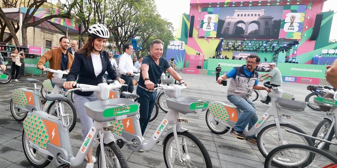 Gobernador Pablo Lemus encabeza entrega de 1000 bicicleta eléctricas de Mi Bici.