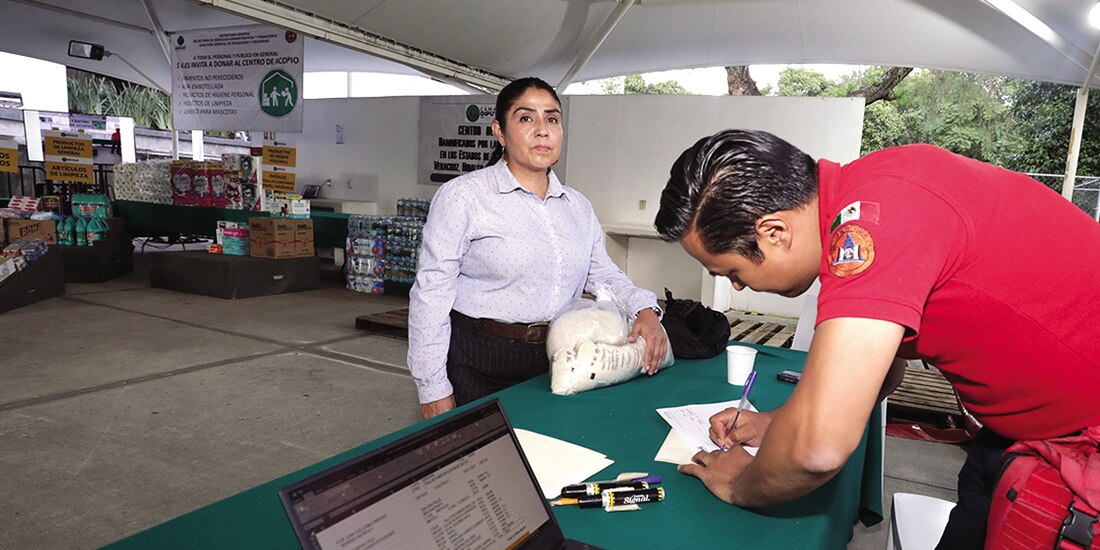 Centro de acopio en la Cámara de Diputados, ayer, sigue recibiendo contribuciones para la población.