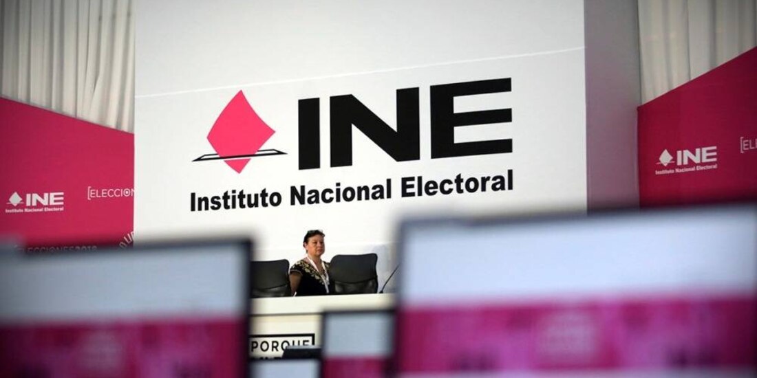 El PRD asegura que el INE "goza de la confianza de la gente”.