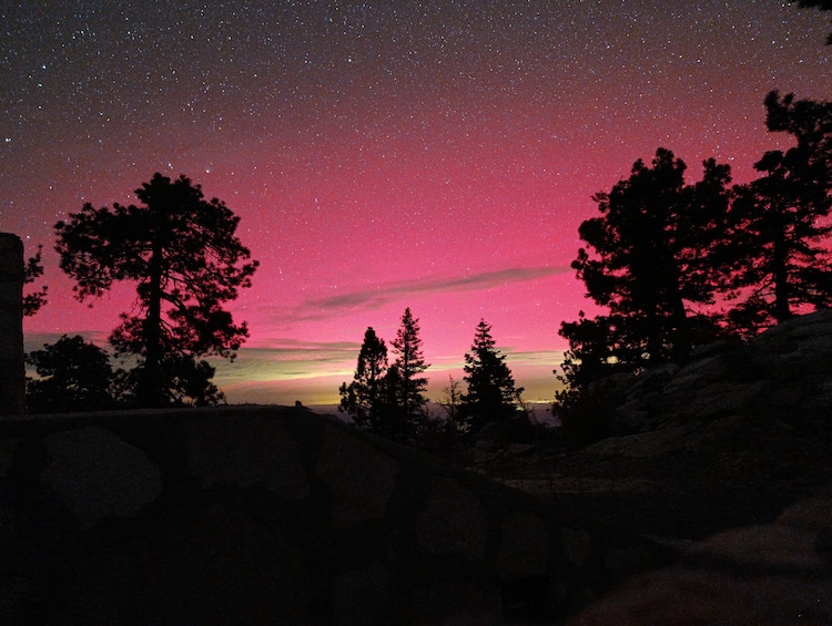 Aurora boreal de anoche, desde el Observatorio de San Pedro Mártir en B.C. por el Dr. José Sergio Silva Cabrera, Investigador por México de SECIHTI