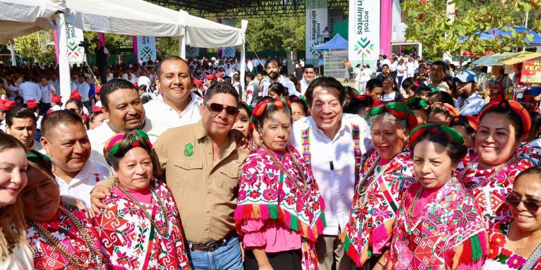 Ricardo Gallardo impulsa preservación de las lenguas maternas de San Luis Potosí.