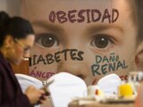 CIUDAD DE MÉXICO, 07MARZO2018.- La Alianza por la Salud Alimentaria lanza la campaña "Que este no sea tu futuro", la cual hace un llamado a los candidatos a la Presidencia de la República para que generen un política integral y efectiva de prevención que evite un futuro de enfermedades relacionadas con la mala alimentación en las futuras generaciones. La campaña es específica en señalar la necesidad de un etiquetado nutrimental frontal adecuado y una regulación efectiva de la publicidad de comida chatarra dirigida a la infancia.
FOTO: MOISÉS PABLO /CUARTOSCURO.COM