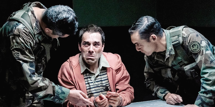 El actor, al dar vida a Héctor en el filme La celda de los milagros.