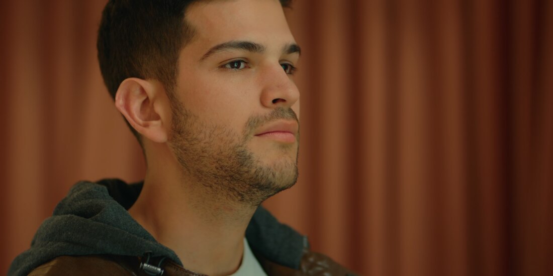 Él es Pedro, de las serie de Netflix Las Hermanas Guerra