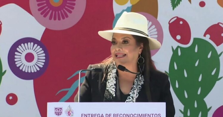 La mandataria reconoció el heroísmo de brigadas que atendieron lluvias, explosiones y rescates en CDMX.