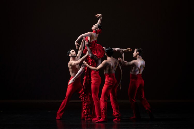 El ballet Hispánico cautivó.