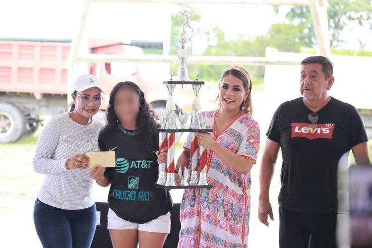Evelyn Salgado en la entrega de premios.