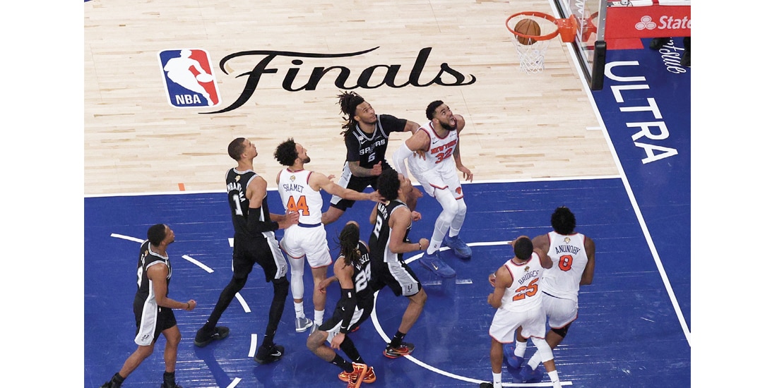 Los Knicks remontan 29 puntos y un
juego los separa del título de la NBA