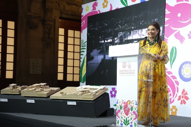 La jefa de Gobierno de la CDMX, Clara Brugada Molina, durante la presentación de las tres nuevas líneas del Cablebús