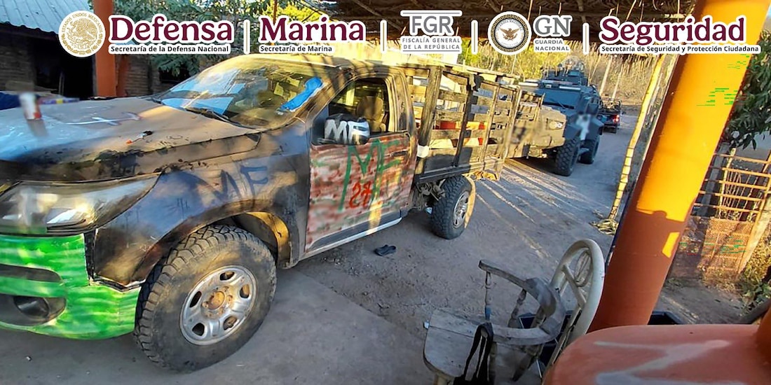 Decomisan vehículos, armas, droga y más a civiles armados que atacaron a agentes de la SSPC.