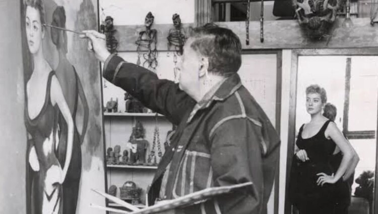 En 1956 Silvia Pinal posó para Diego Rivera durante tres meses con un vestido diseñado por Tao Itzé.