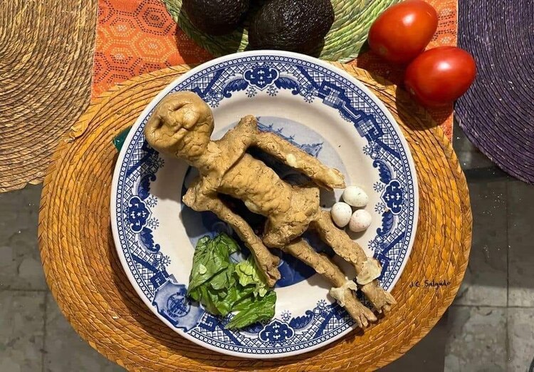 Estos 'tamaliens' son fritos, por cierto.