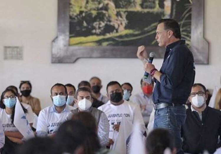 El candidato a la gubernatura de Querétaro, Mauricio Kuri González,