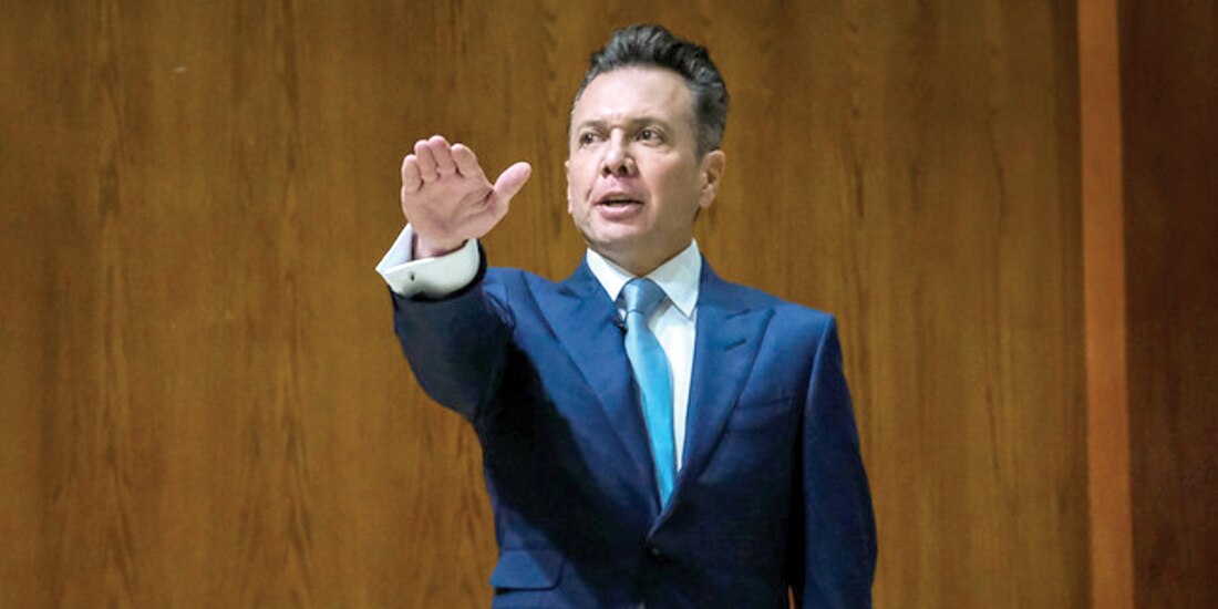 El gobernador de Jalisco, Pablo Lemus, ayer, al rendir protesta en el Congreso.