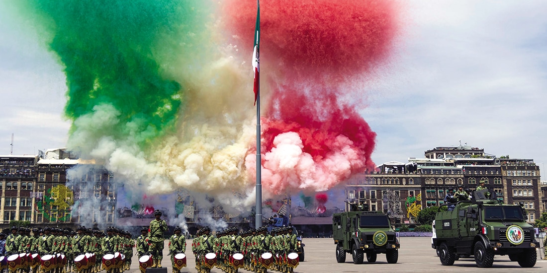 Aspectos del desfile patrio por los
216 años del inicio de la lucha de Independencia