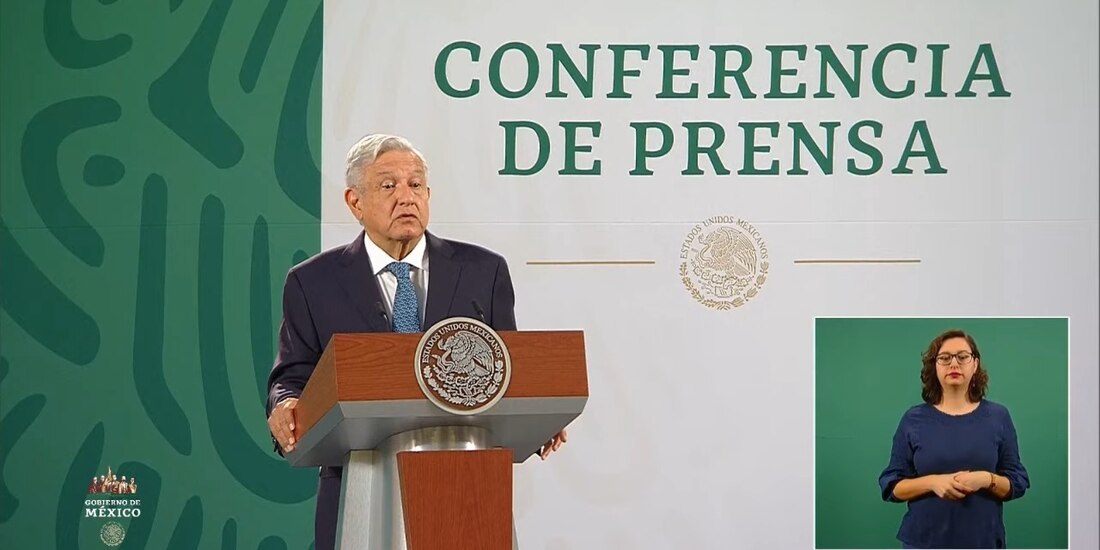 AMLO dio su postura este miércoles sobre la decisión del INE de negar registro de candidaturas a Félix Salgado y Raúl Morón.