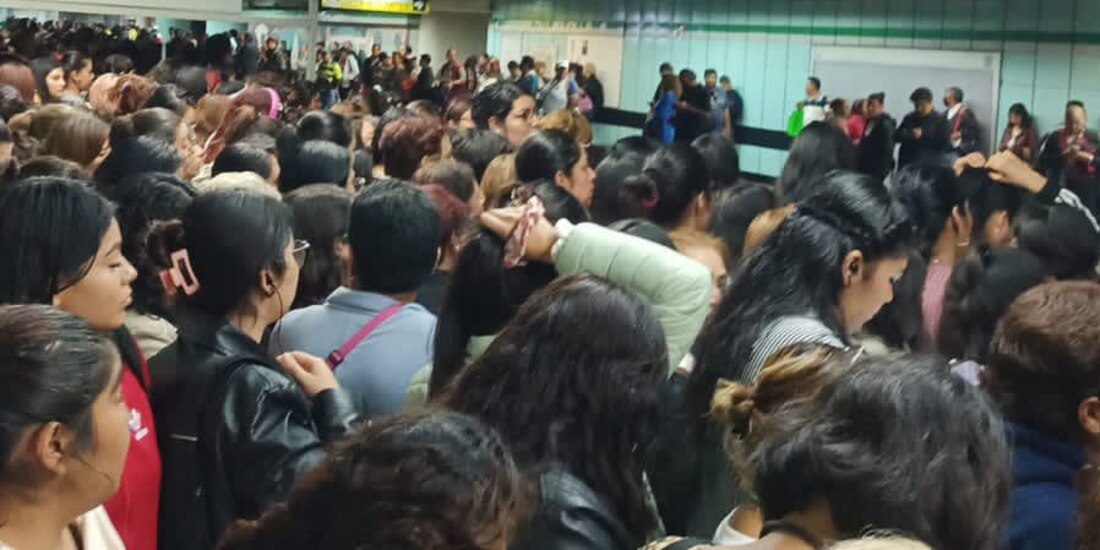 Usuarios también reportaron retrasos y aglomeraciones en rutas como la Línea 8, en foto.