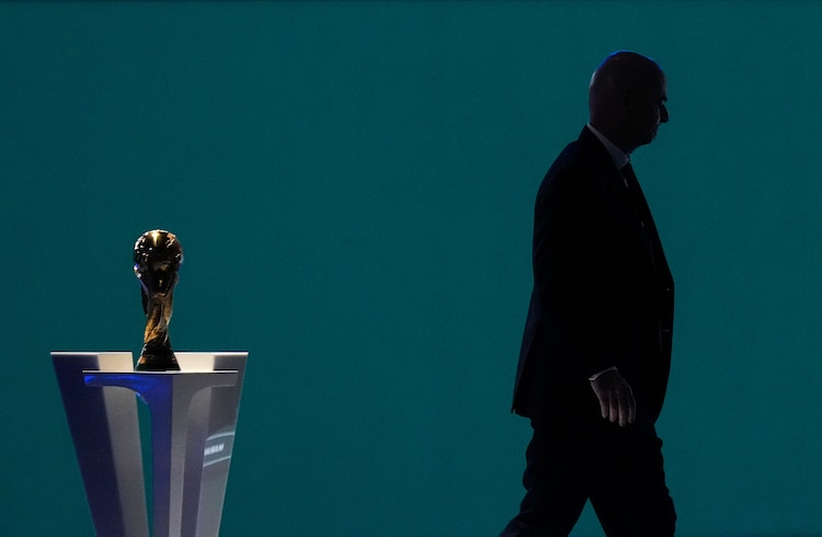 Gianni Infantino pidió disculpas por el FIFA Forward.