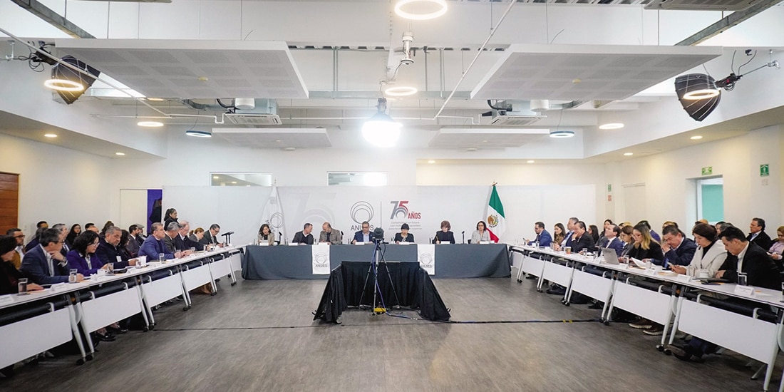 EL CONSEJO de la ANUIES, en reunión con rectores del país, el martes pasado