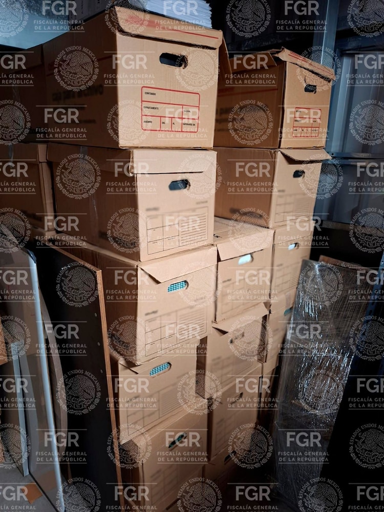 Aseguramiento de documentos relacionados con red de huachicol fiscal de Ernesto Ruffo.