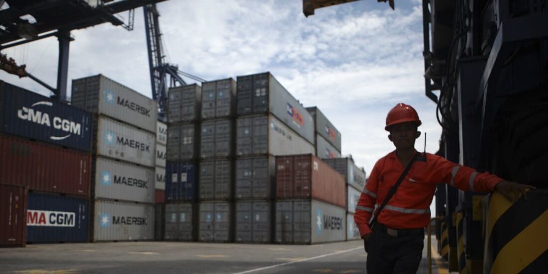 Exportaciones e importaciones del país.