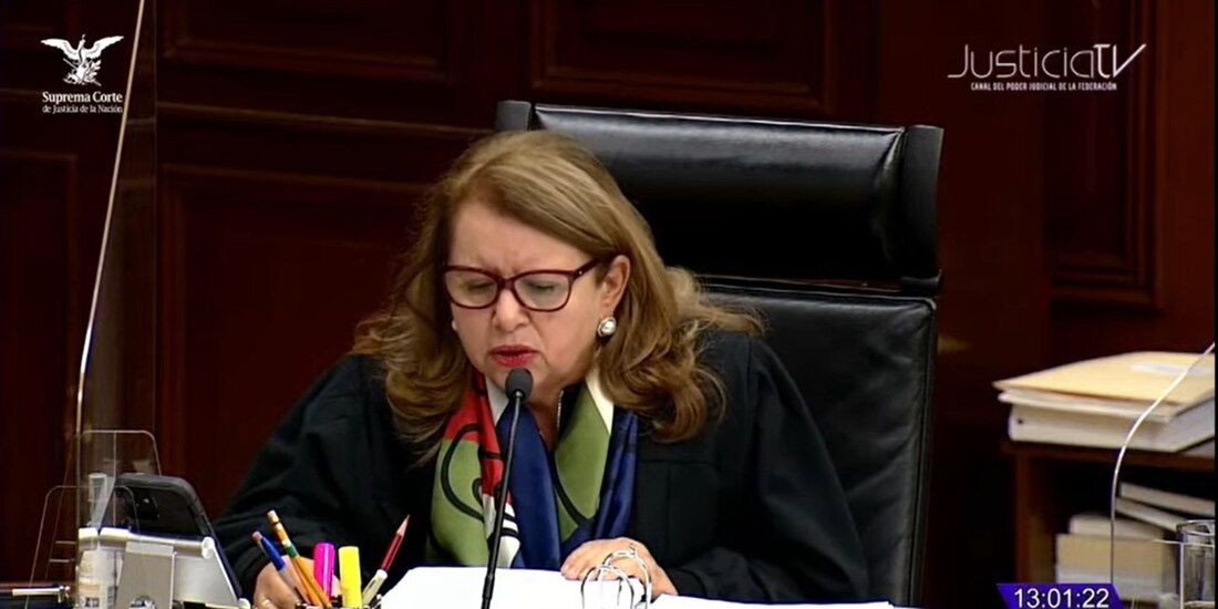 La ministra Loretta Ortiz Ahlf.